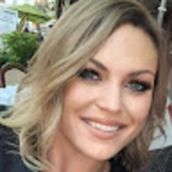 Meet your Posher, Kaili - Picture 1 of 1